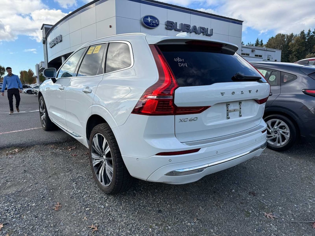 Used 2022 Volvo XC60 Recharge Plug-In Hybrid eAWD Inscription SUV