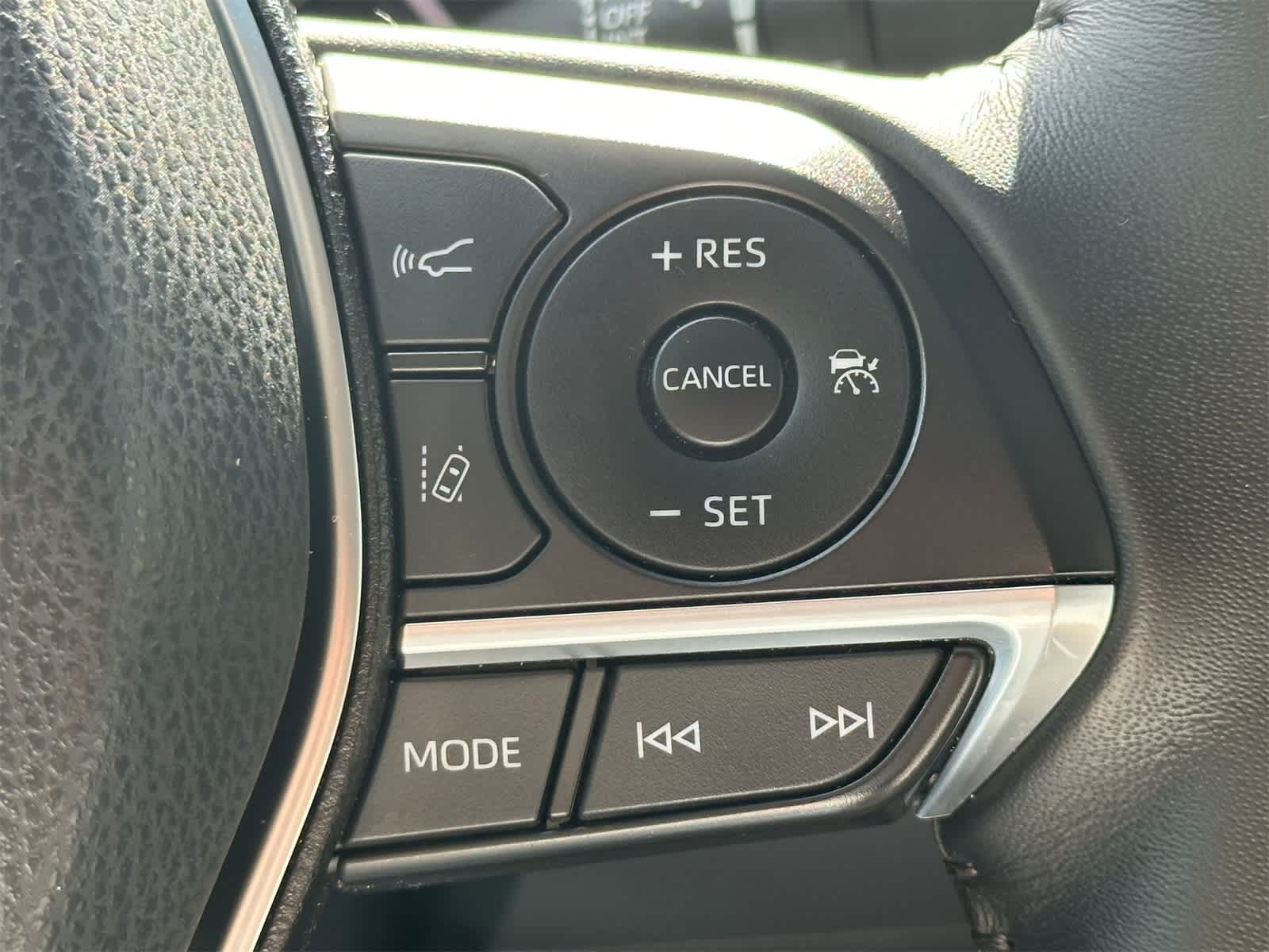 2018 Toyota Camry XLE 25