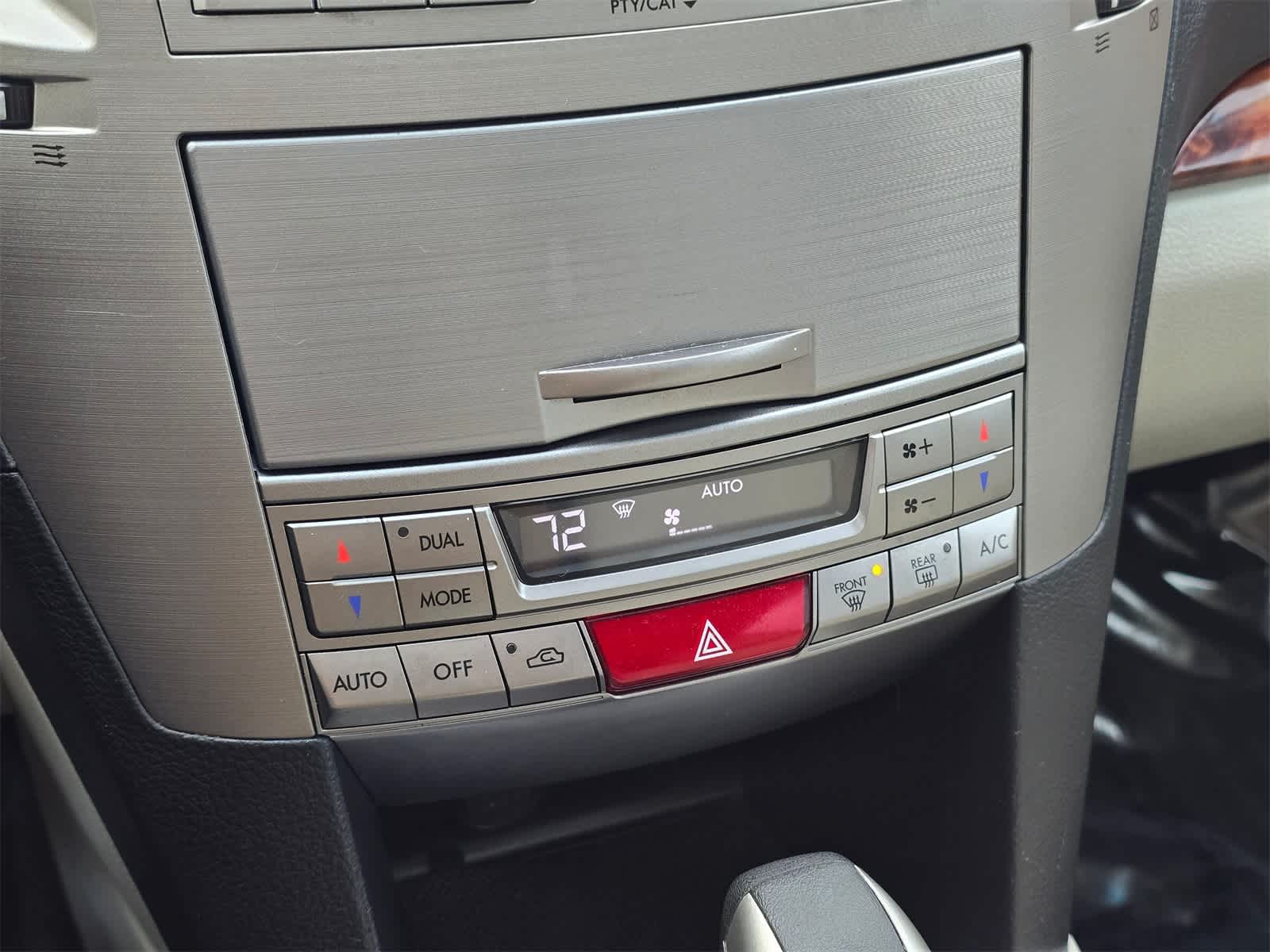 Thumbnail: 2011 Subaru Outback - 17