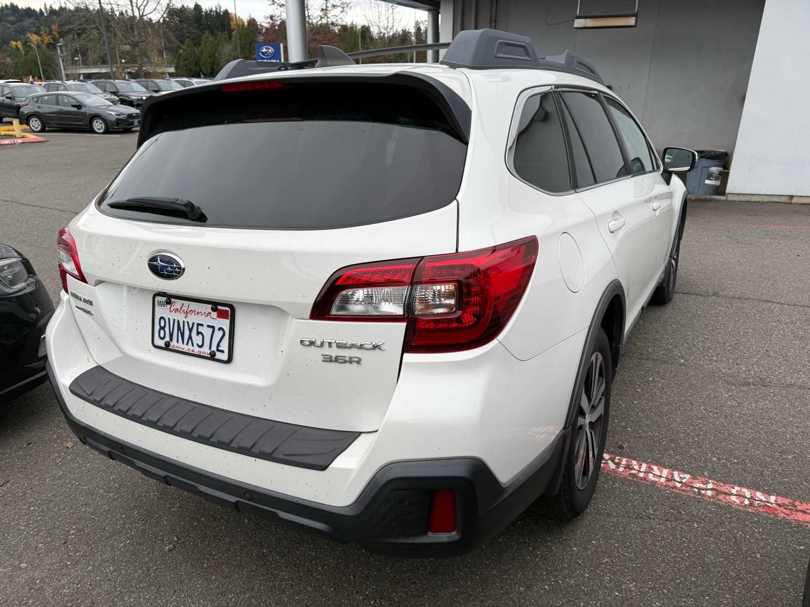 2018 Subaru Outback 3.6R Limited photo 3