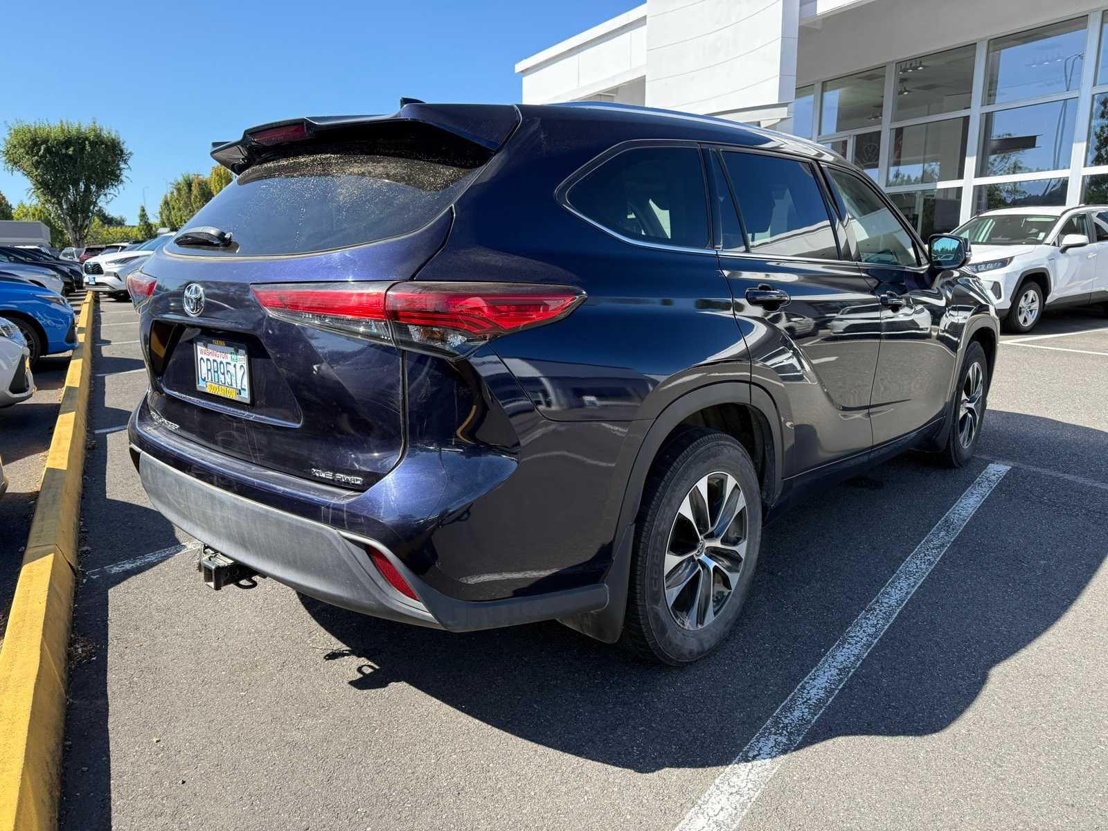 Thumbnail: 2020 Toyota Highlander - 3