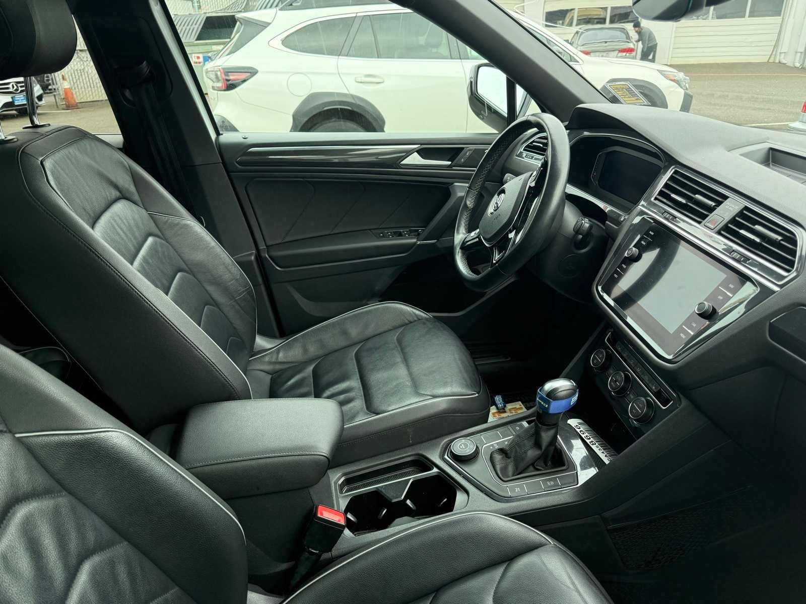 Thumbnail: 2020 Volkswagen Tiguan - 7