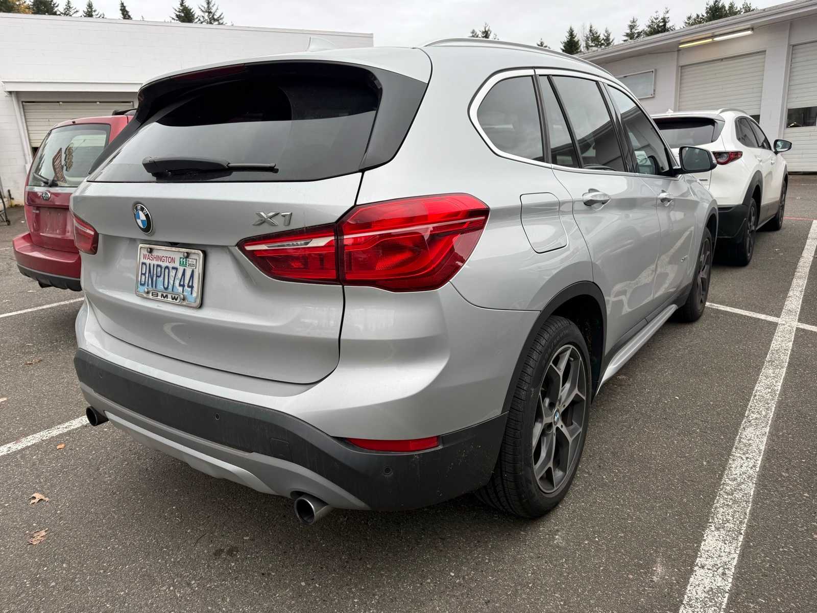 2017 Bmw X1 XDrive28i photo 3