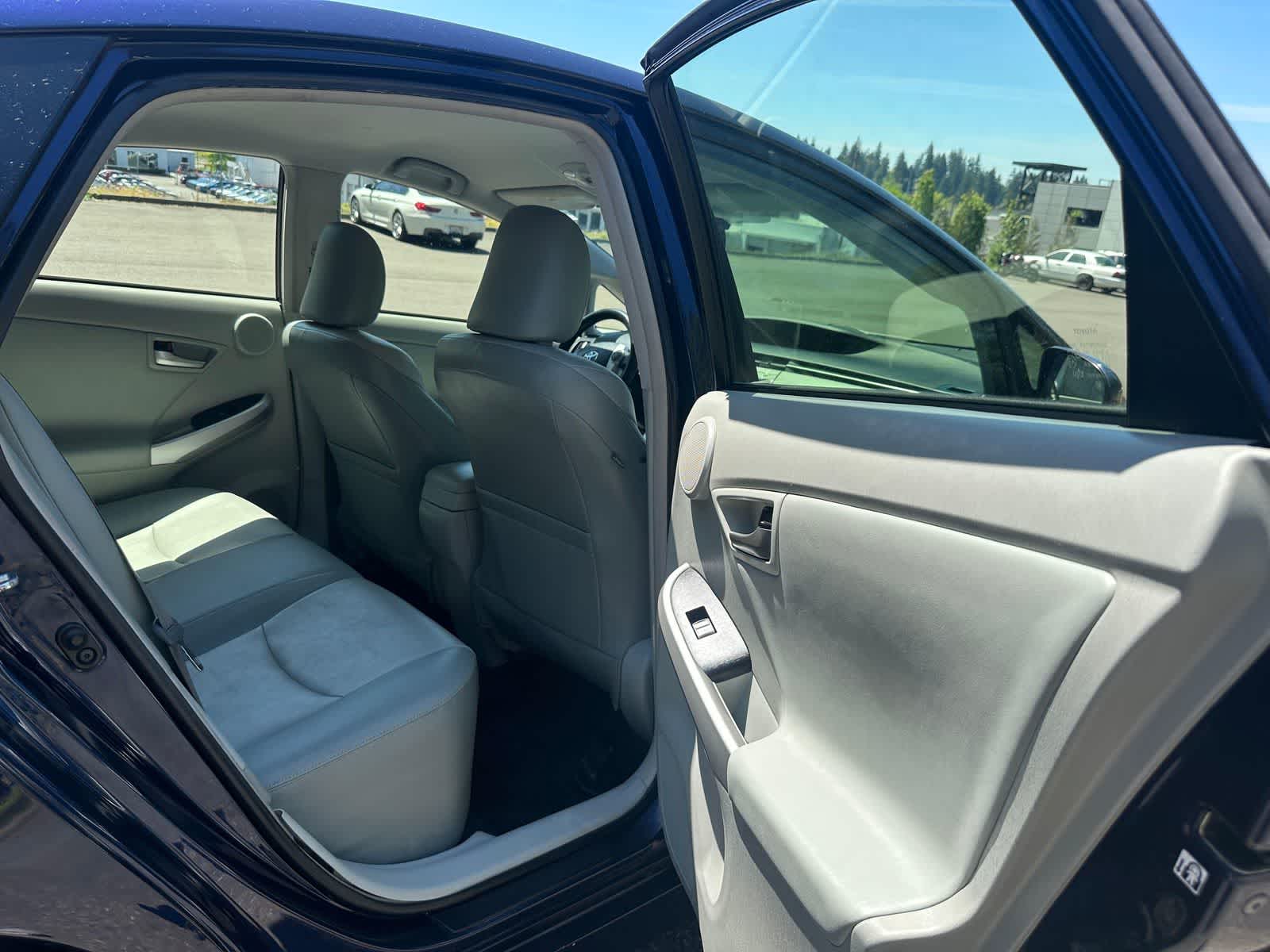 Thumbnail: 2014 Toyota Prius - 13