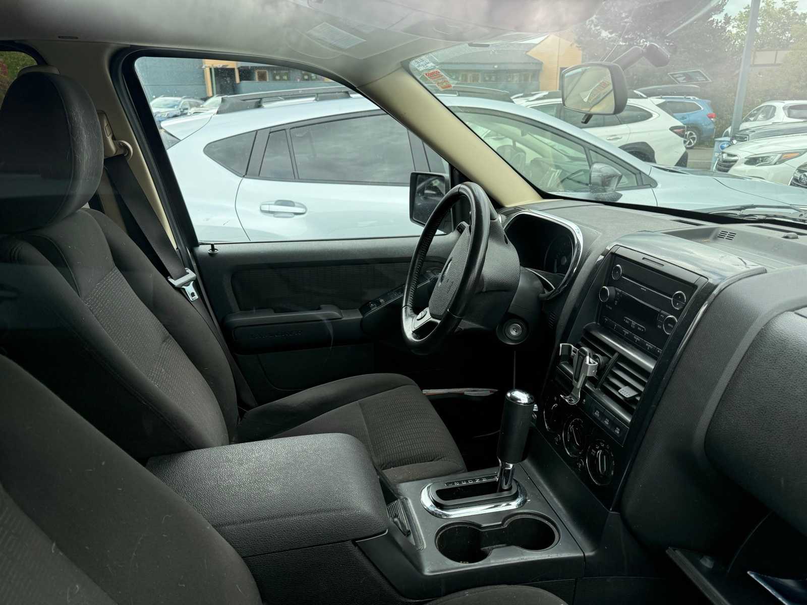 Thumbnail: 2010 Ford Explorer - 5
