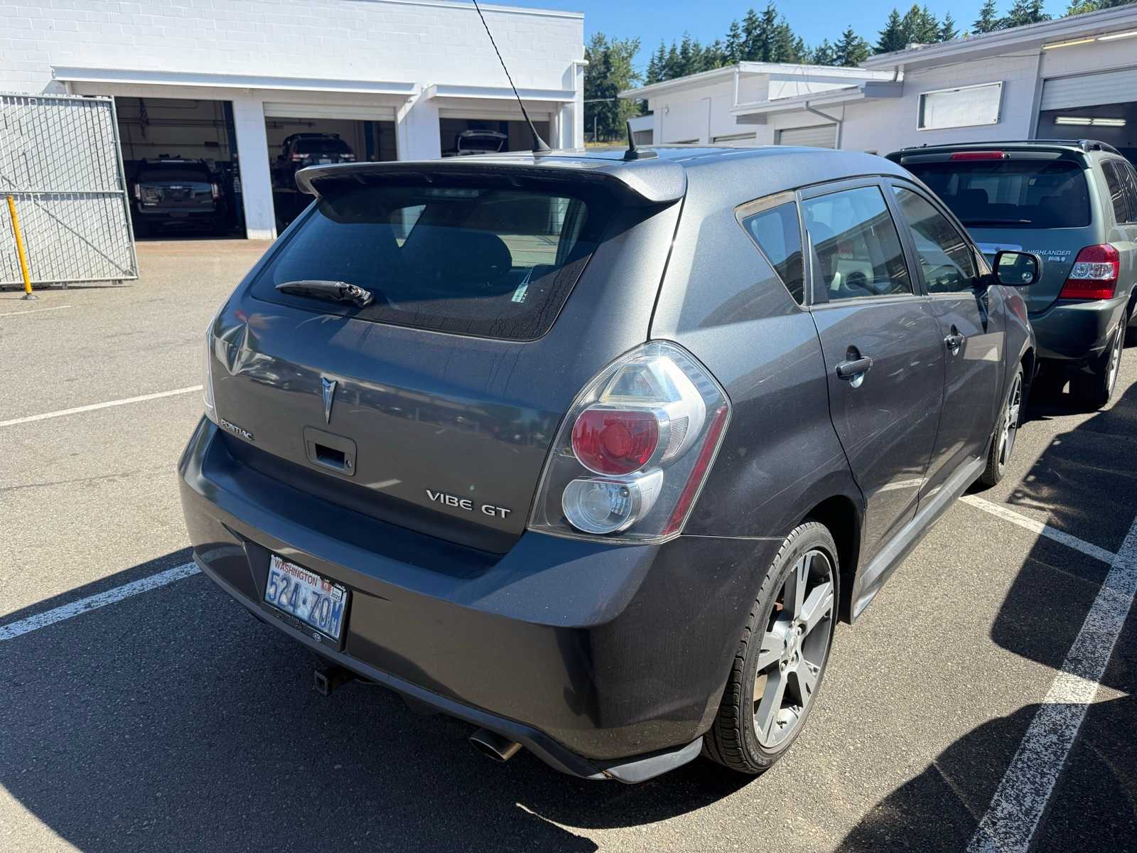 Thumbnail: 2009 Pontiac Vibe - 3