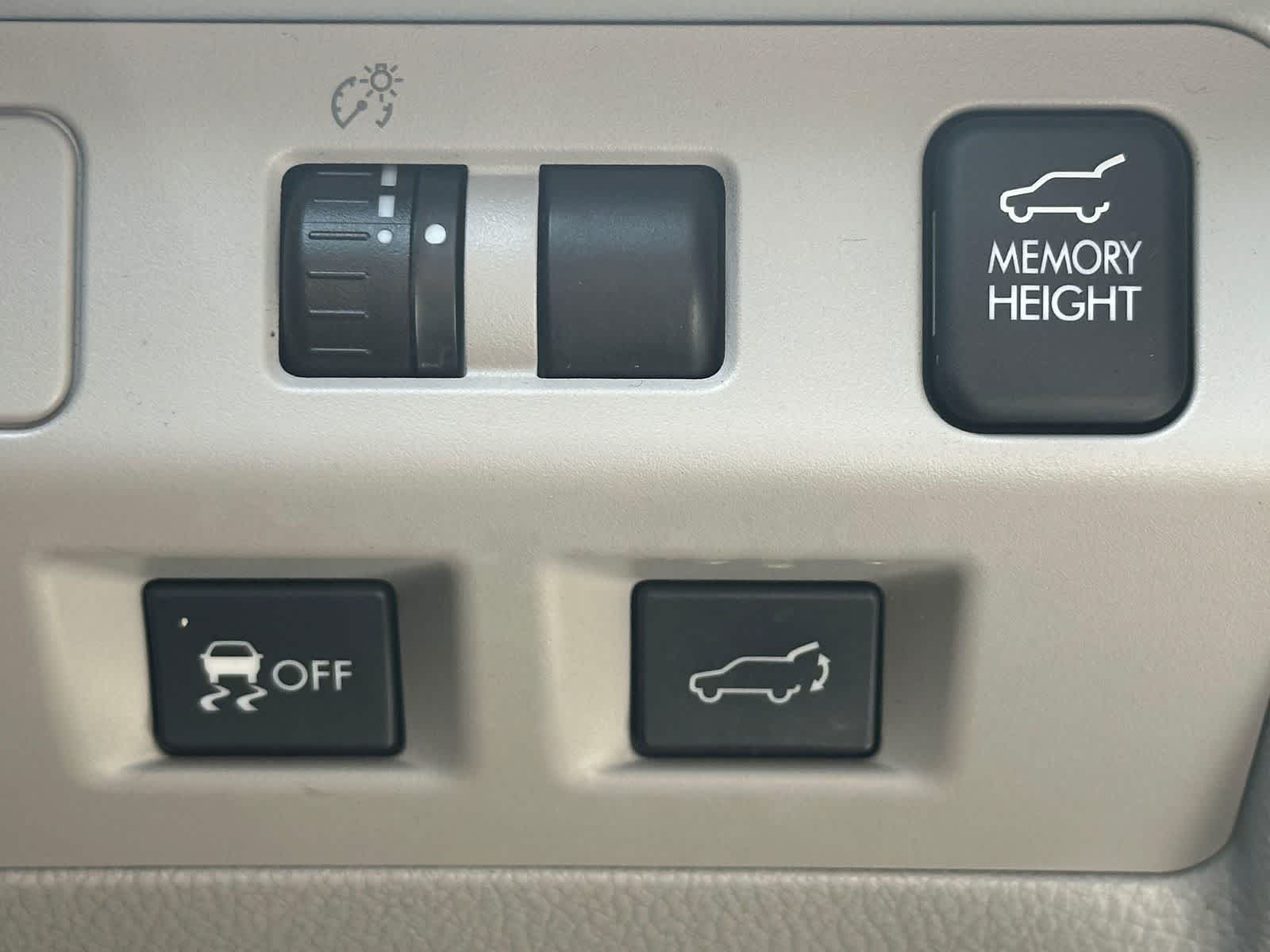 Thumbnail: 2015 Subaru Forester - 25