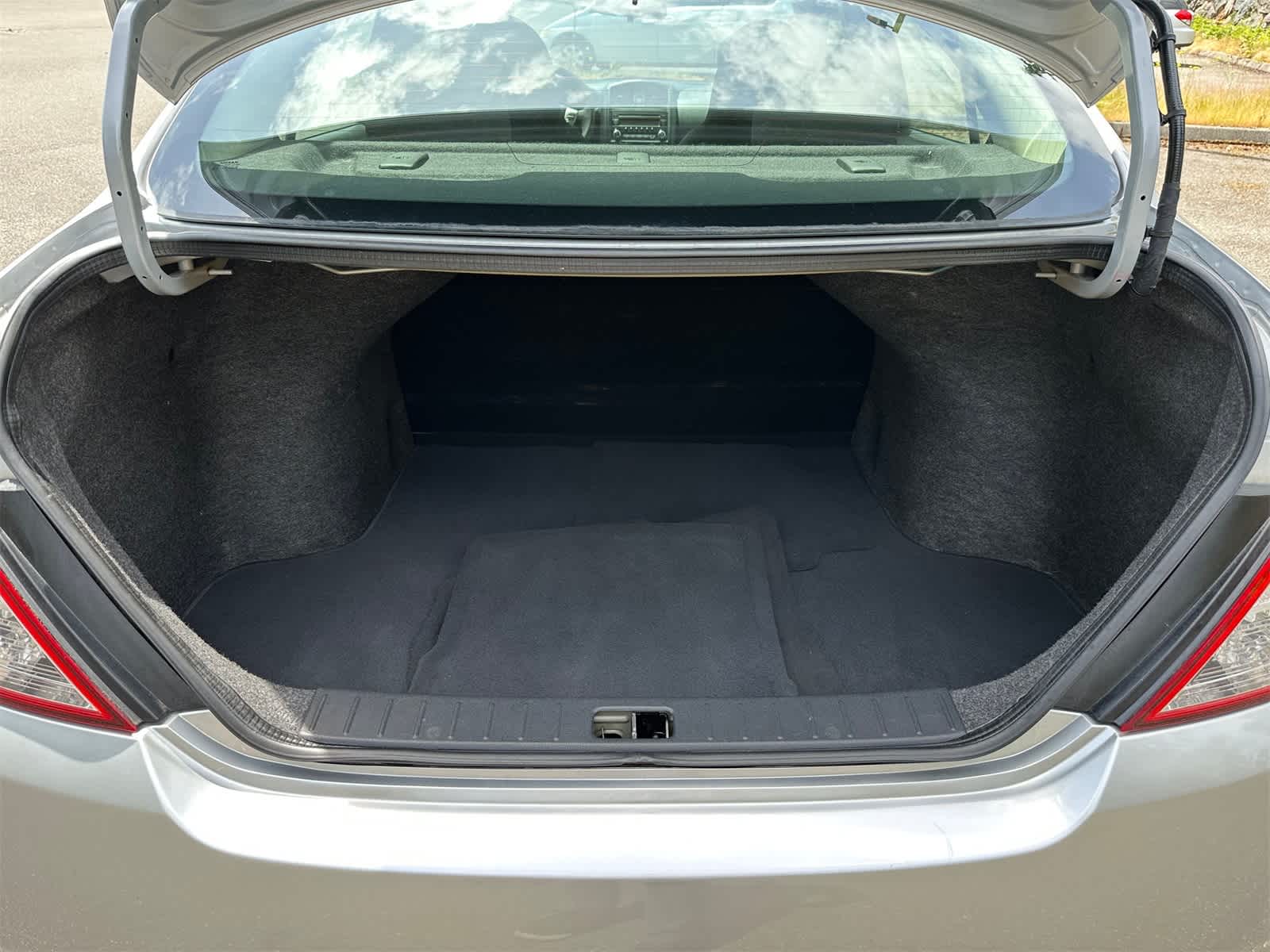 Thumbnail: 2016 Nissan Versa - 23
