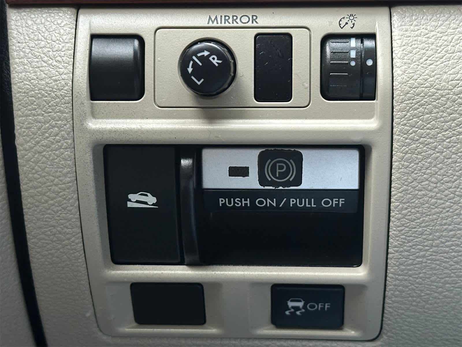 Thumbnail: 2013 Subaru Outback - 21