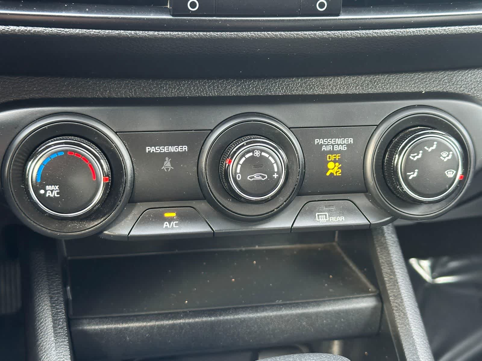 Thumbnail: 2022 Kia Forte - 18