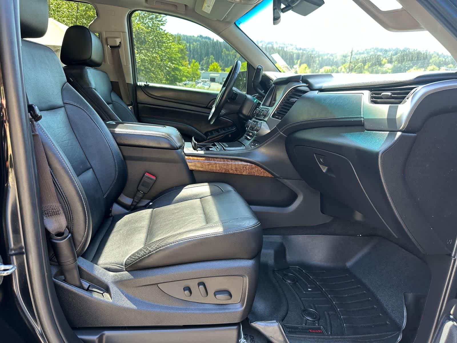 Thumbnail: 2016 Chevrolet Tahoe - 14