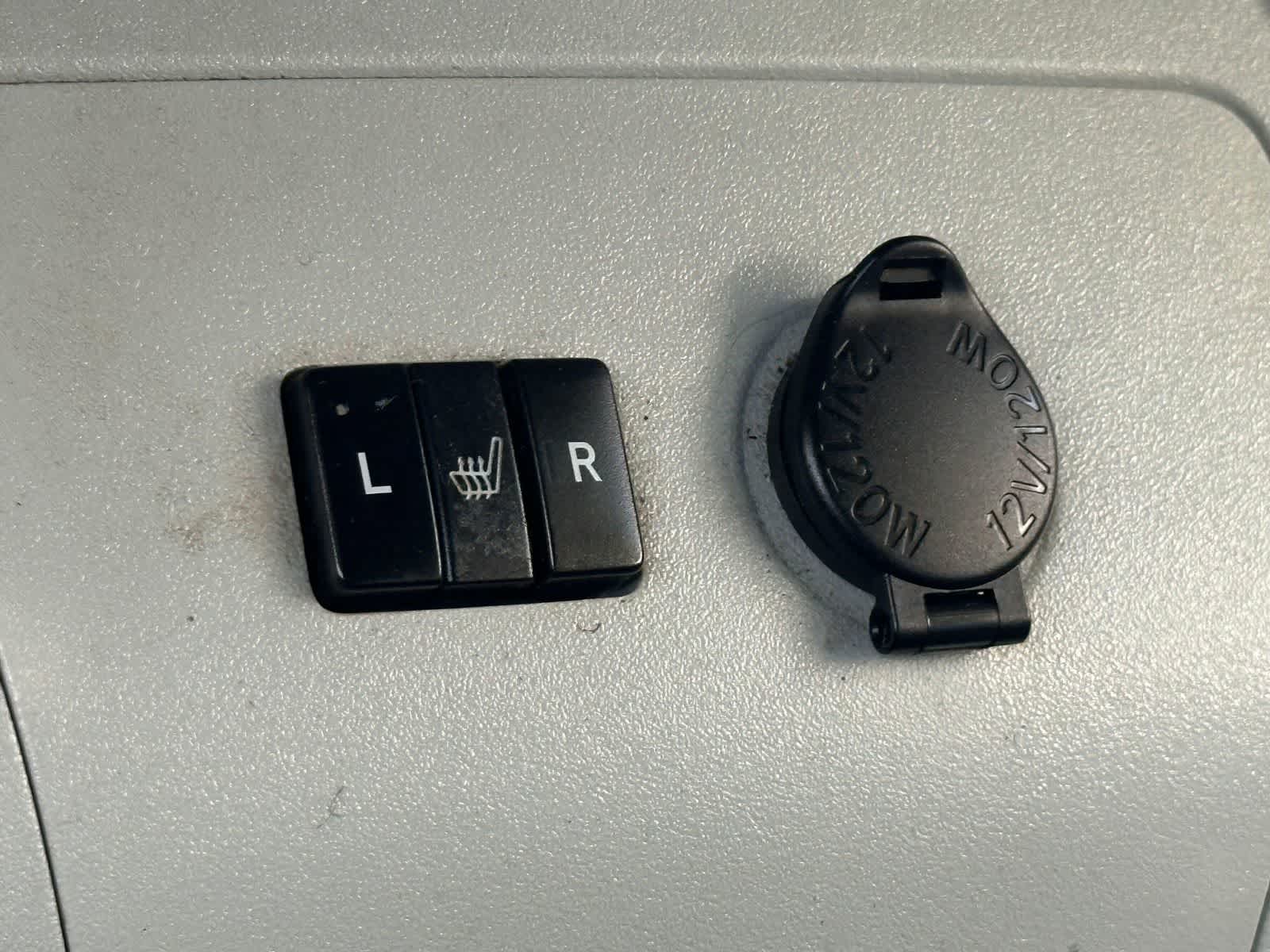 Thumbnail: 2014 Toyota Prius - 23
