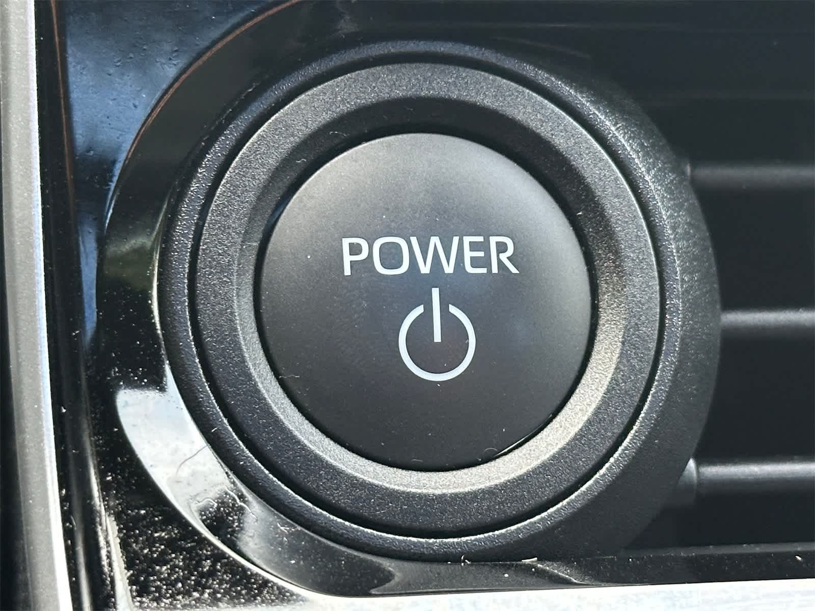 Thumbnail: 2024 Toyota bZ4X - 24