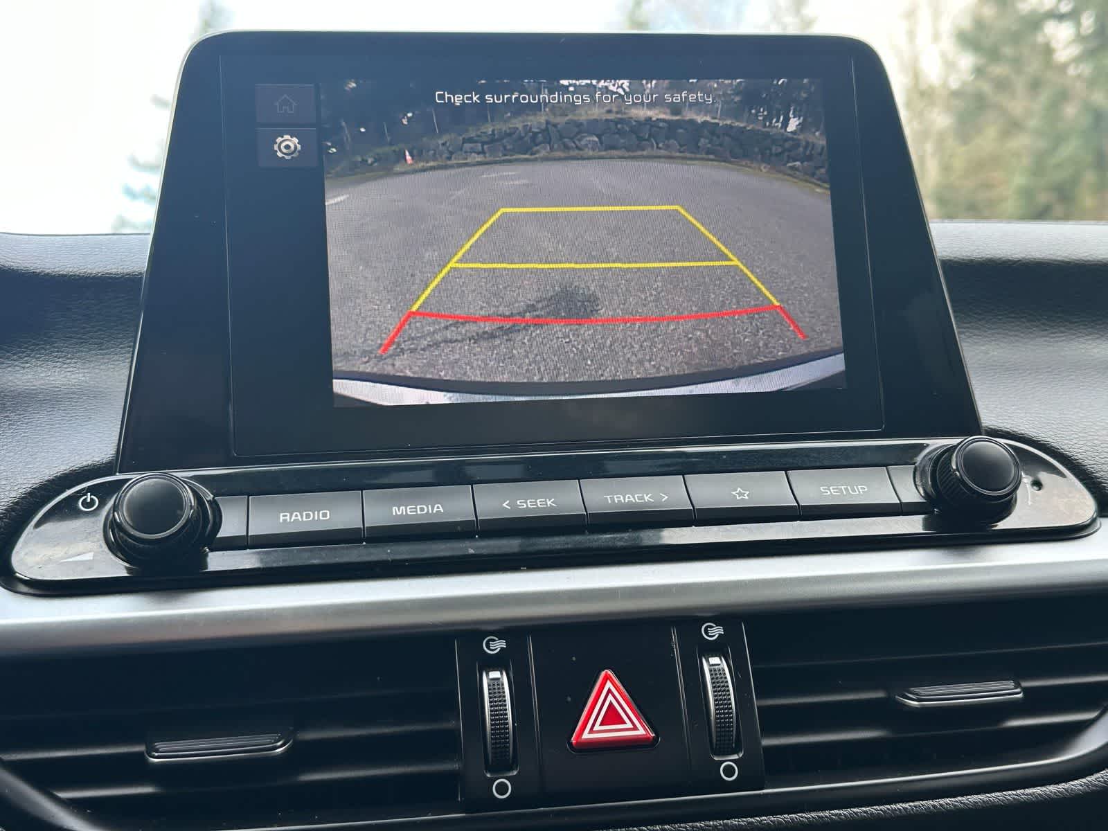 Thumbnail: 2022 Kia Forte - 16