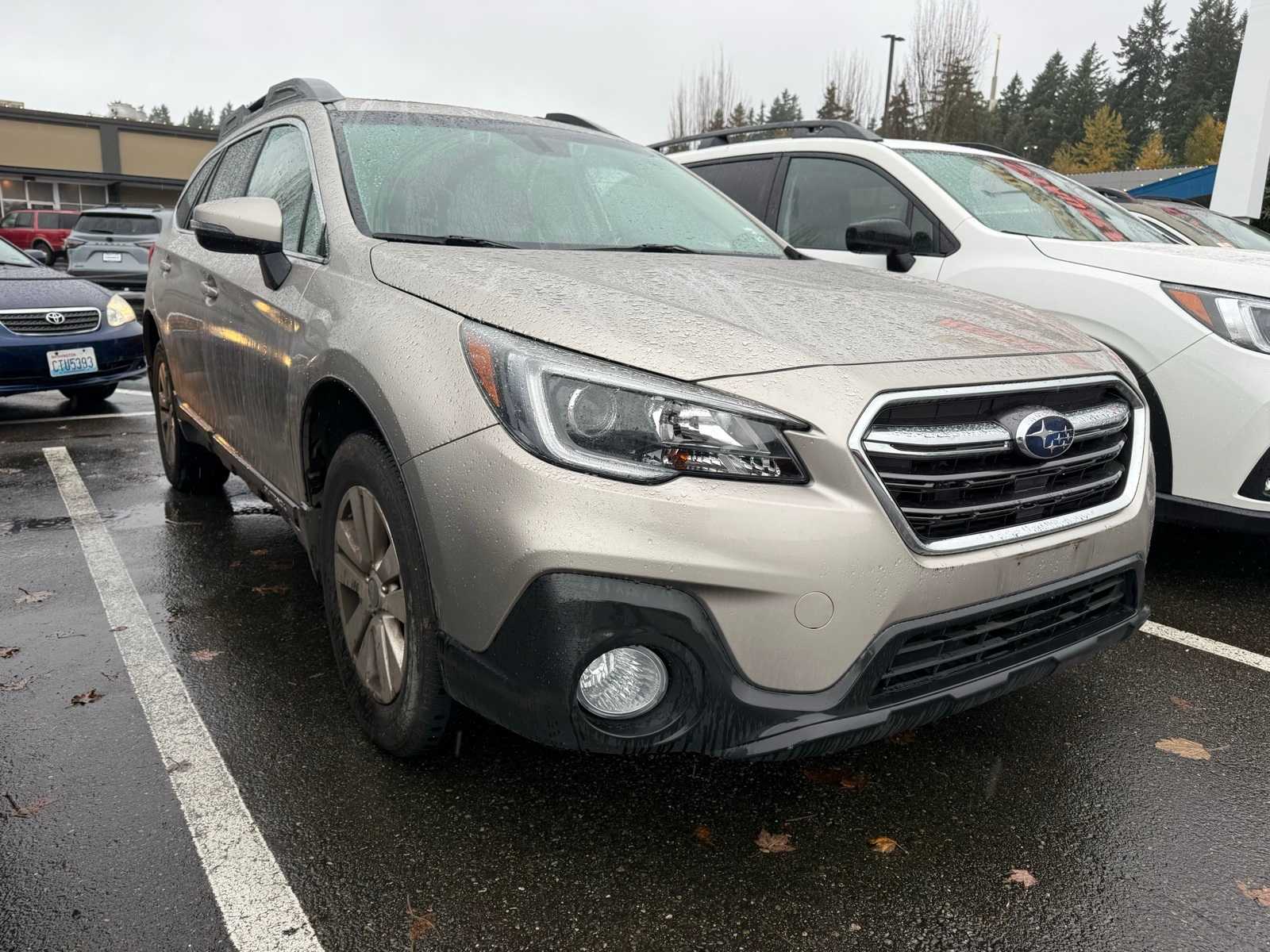 2018 Subaru Outback 2.5i Premium photo 3