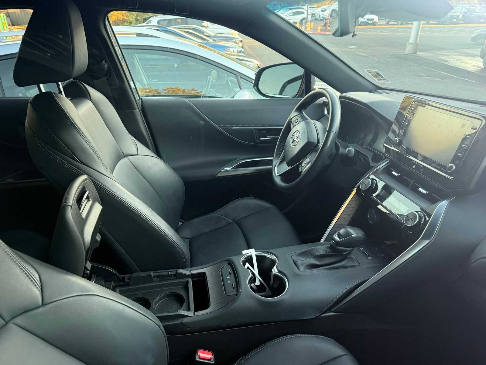 Thumbnail: 2022 Toyota Venza - 5