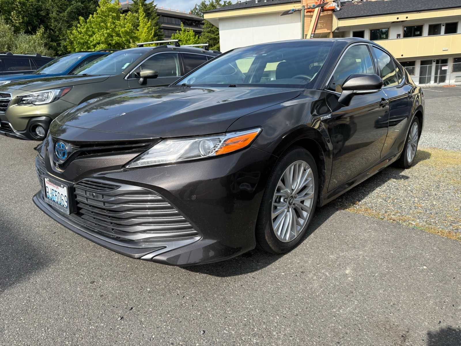 2018 Toyota Camry XLE Hero Image