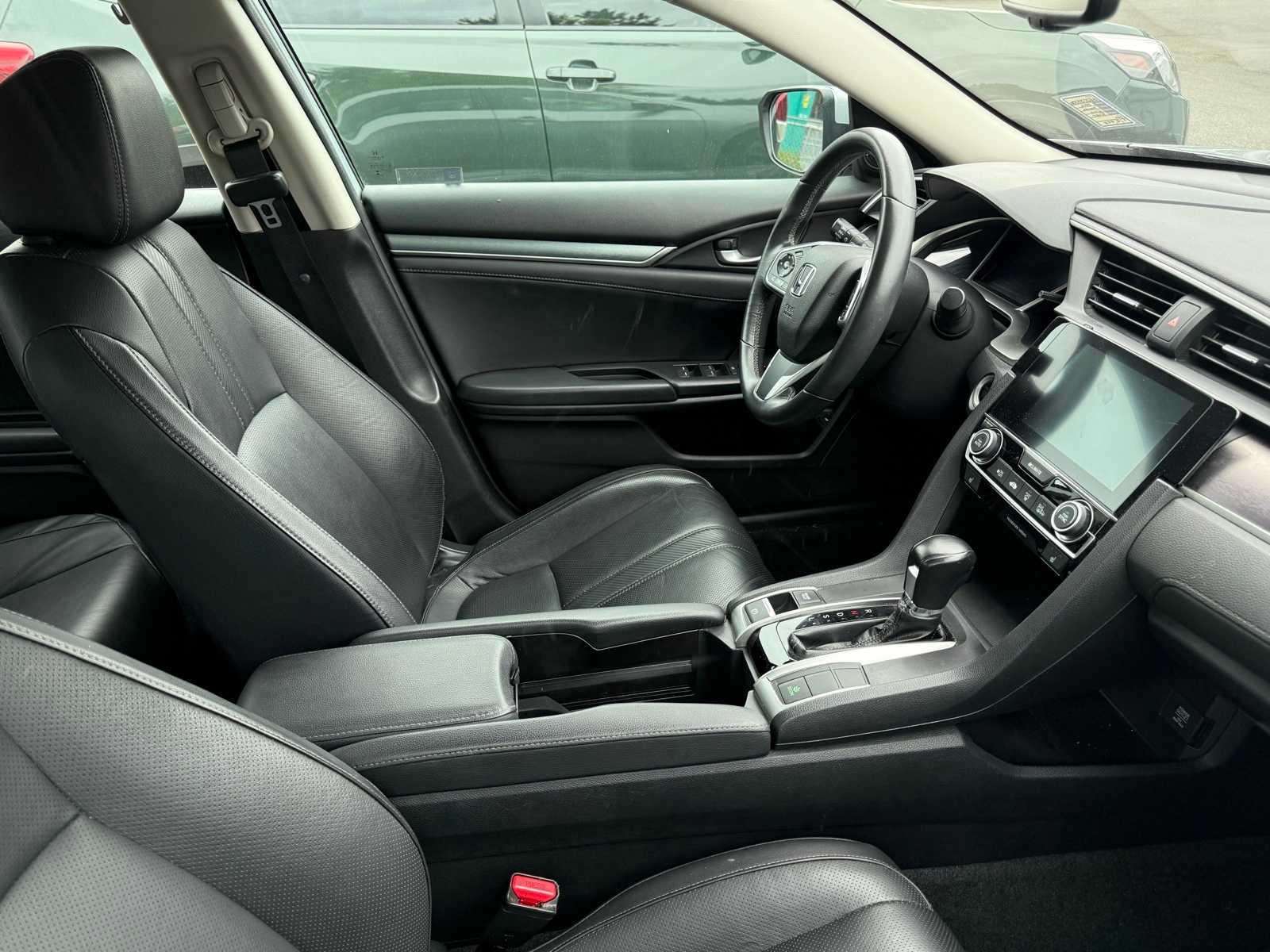 Thumbnail: 2016 Honda Civic - 6