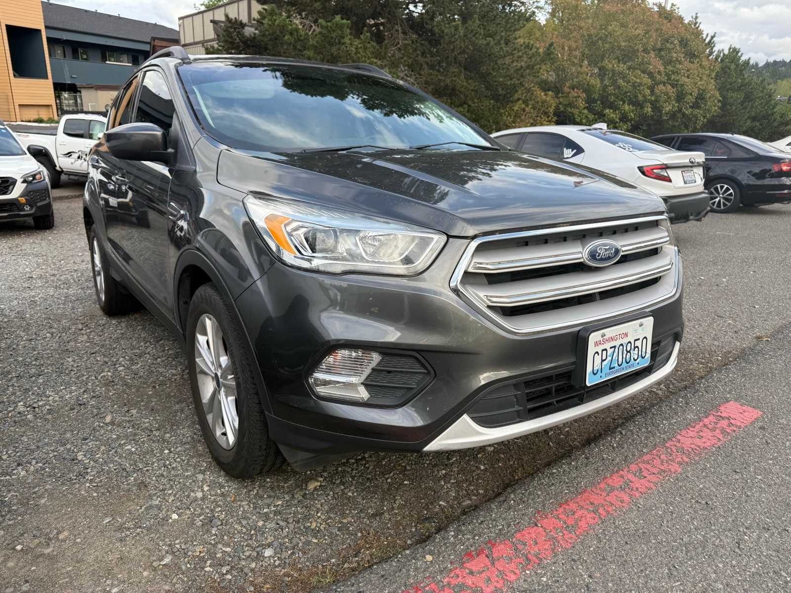 Thumbnail: 2019 Ford Escape - 4