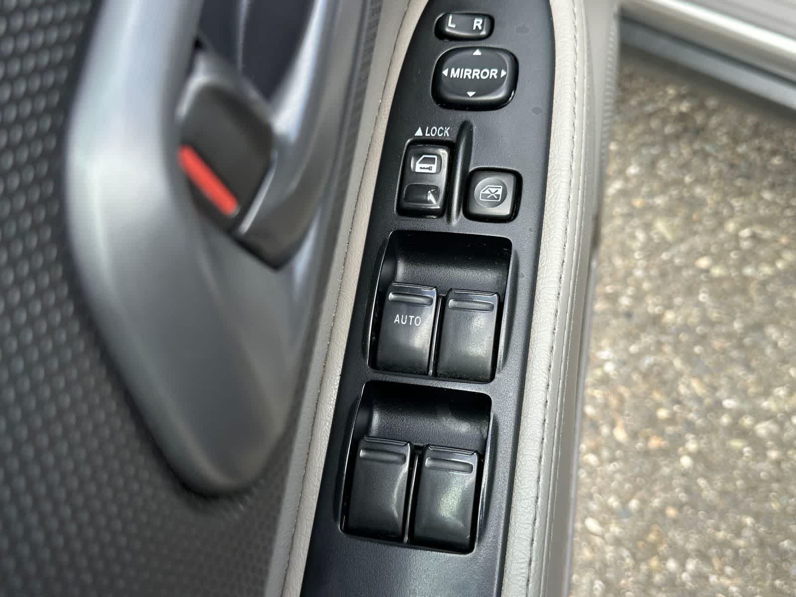 Thumbnail: 2005 Subaru Forester - 27
