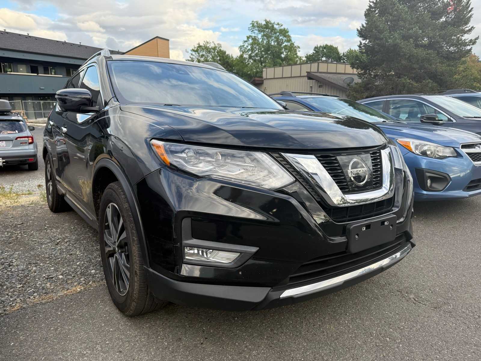 Thumbnail: 2017 Nissan Rogue - 4