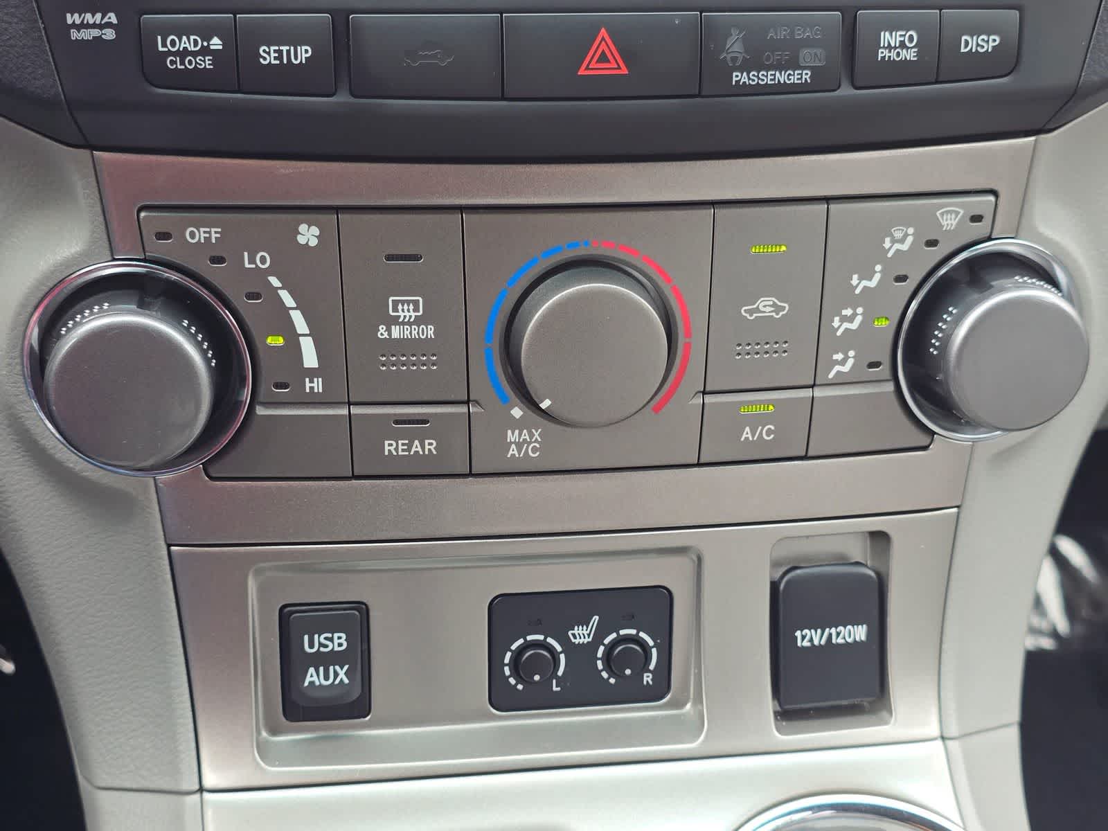 2011 Toyota Highlander SE - Photo 25