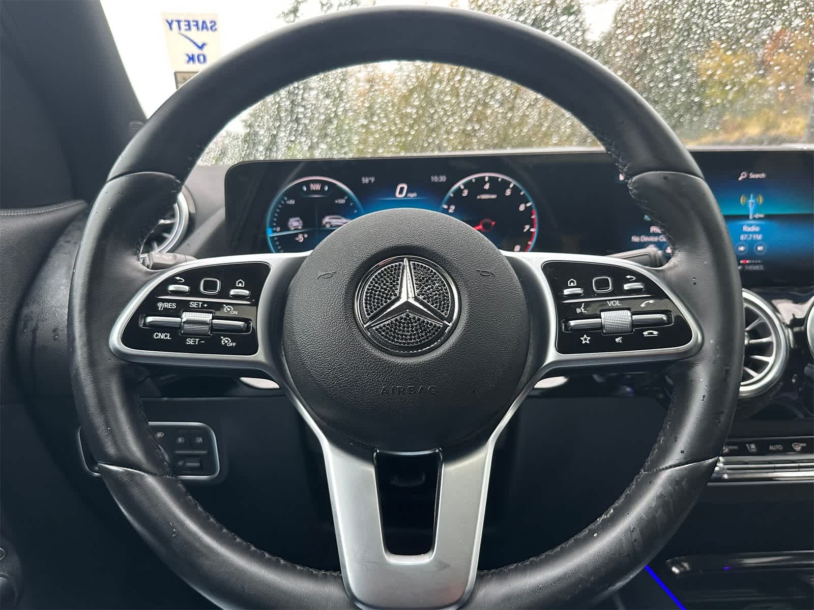 Thumbnail: 2022 Mercedes-Benz GLA - 16