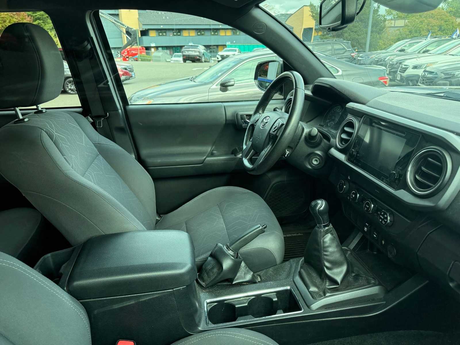 Thumbnail: 2019 Toyota Tacoma - 6