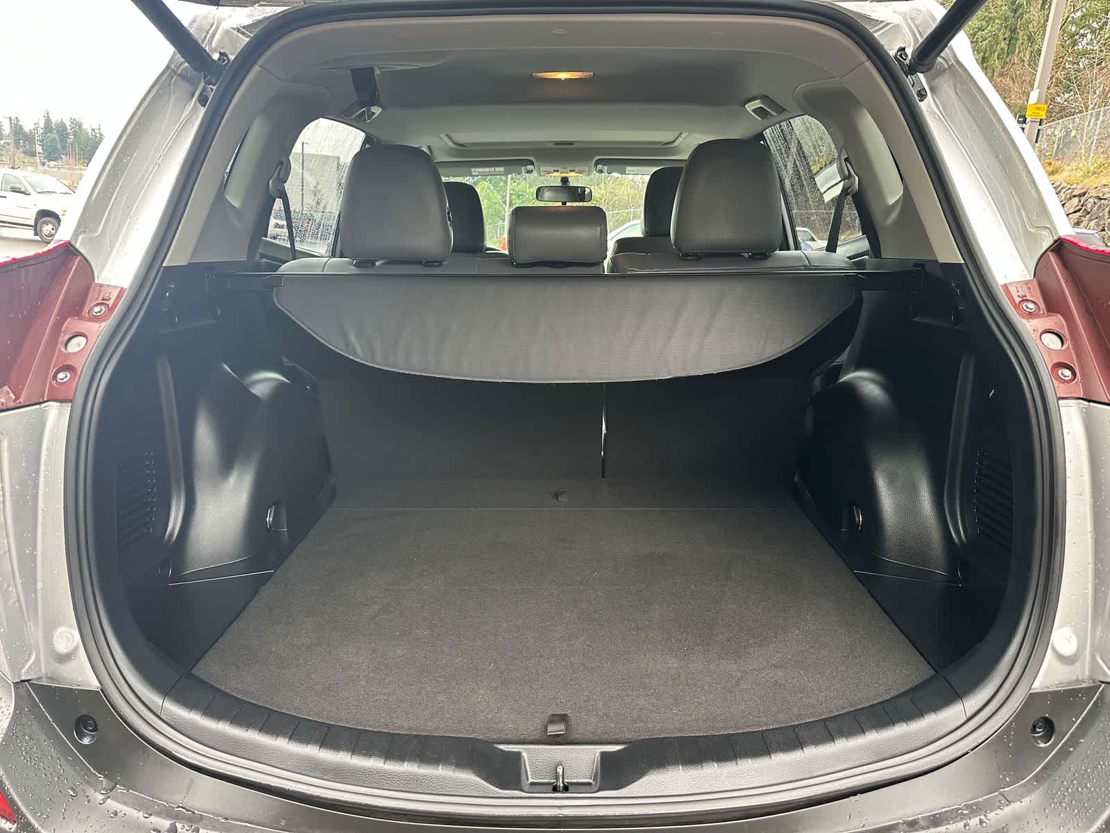 Thumbnail: 2015 Toyota RAV4 - 26