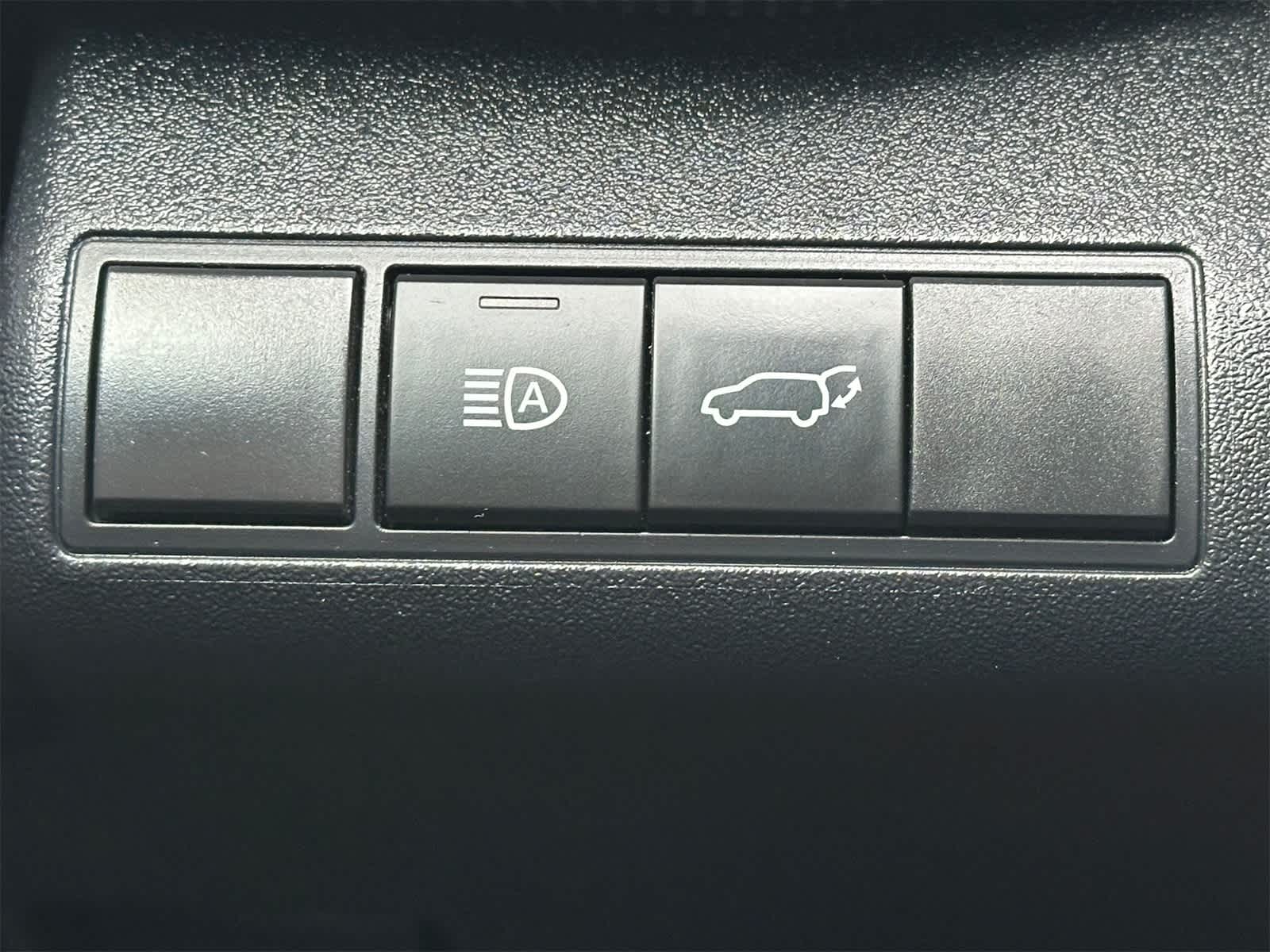 Thumbnail: 2024 Toyota bZ4X - 21