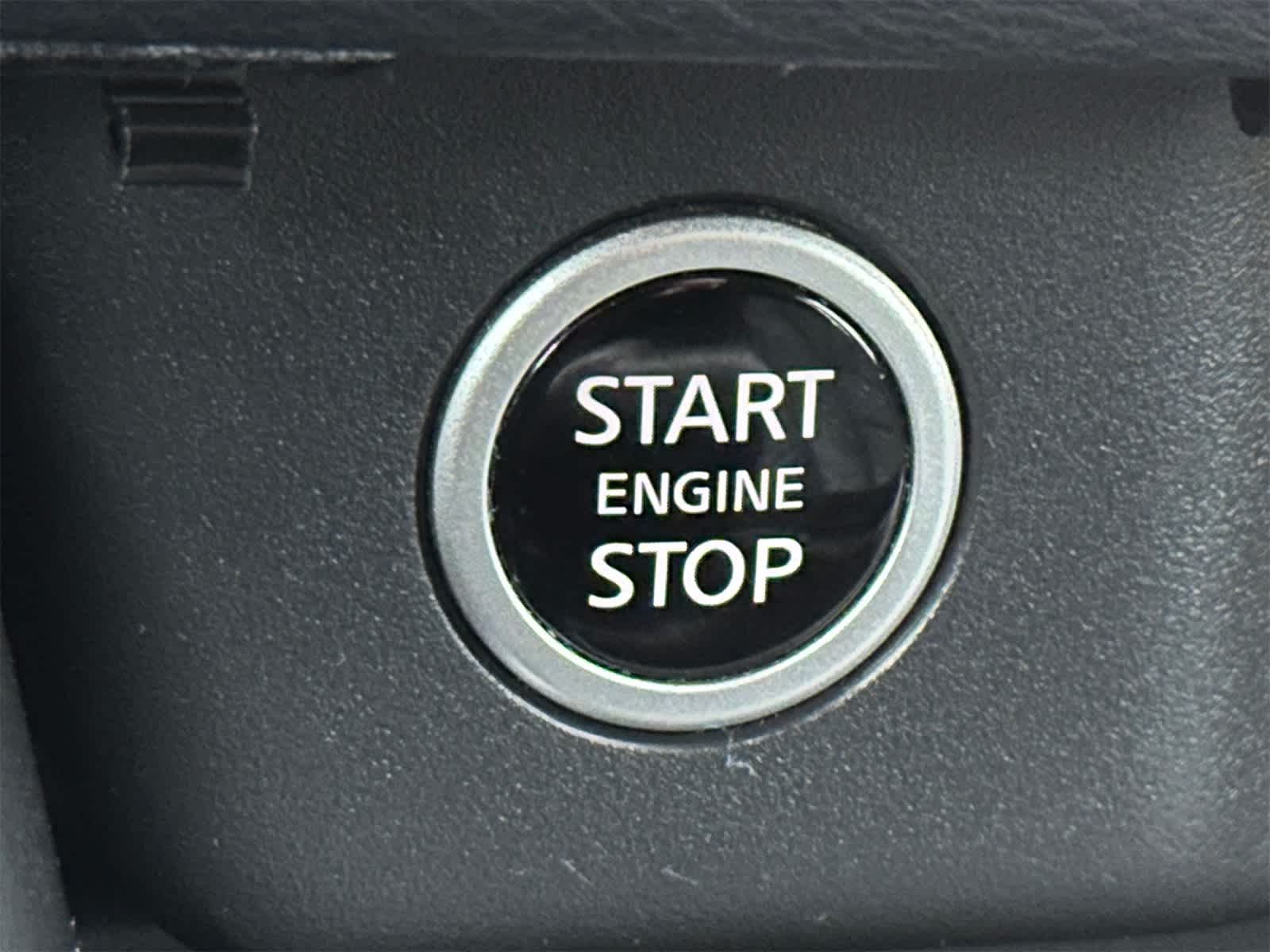 Thumbnail: 2022 Nissan Rogue - 25