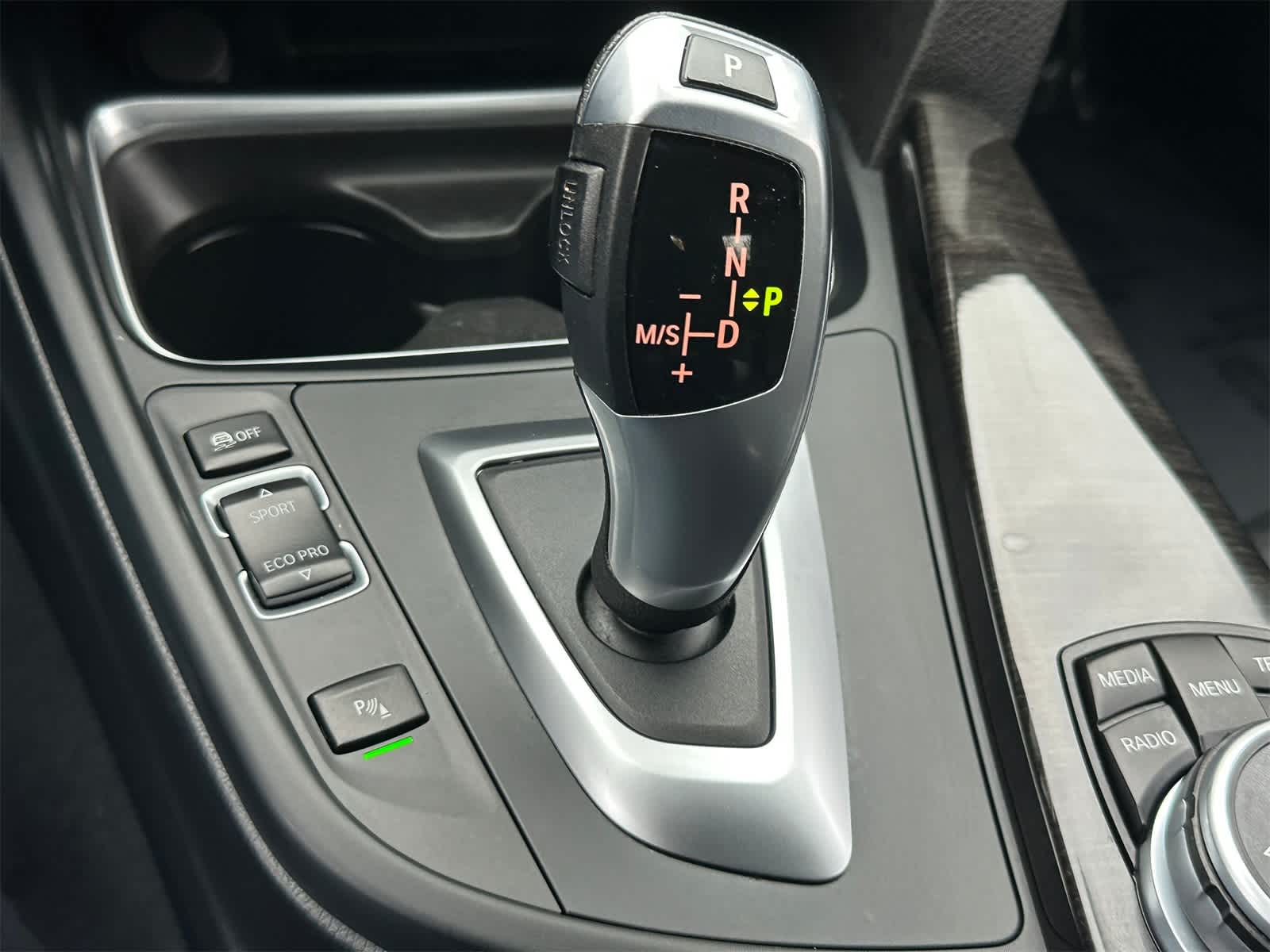 Thumbnail: 2015 BMW 3 Series - 21