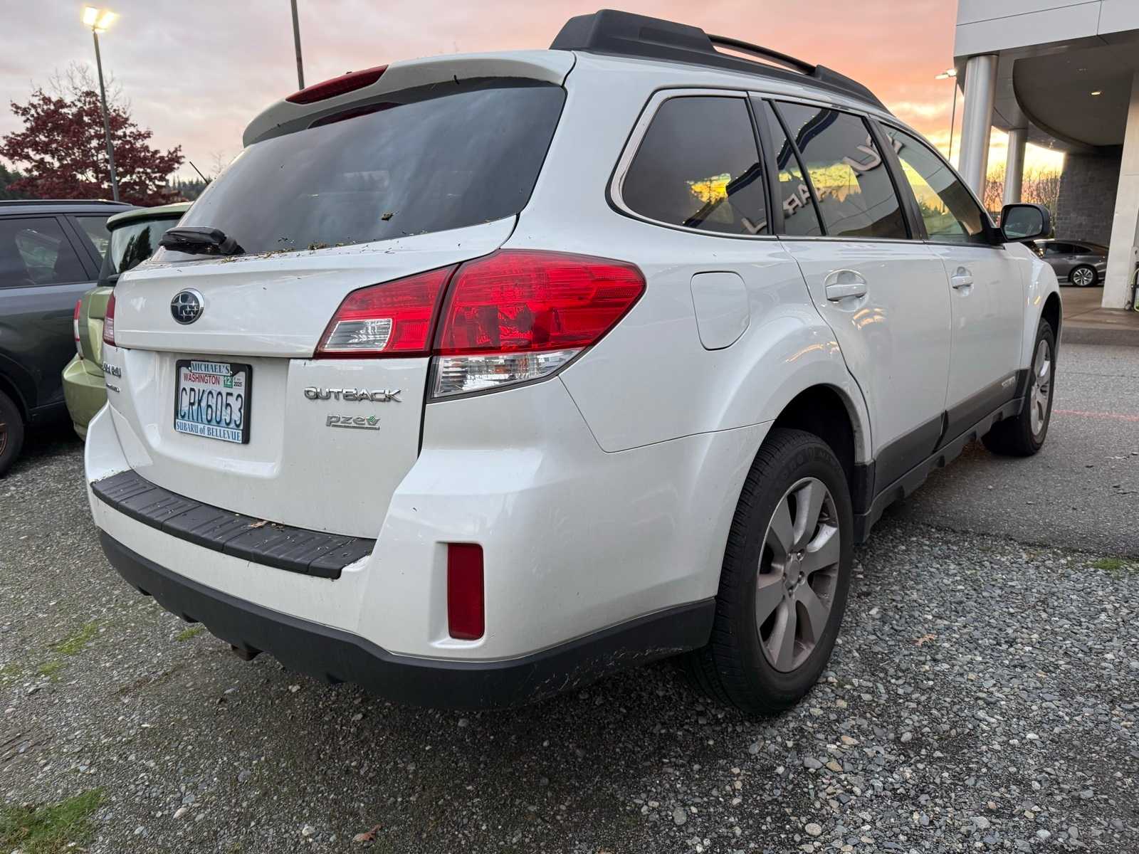 2012 Subaru Outback 2.5i Premium photo 3