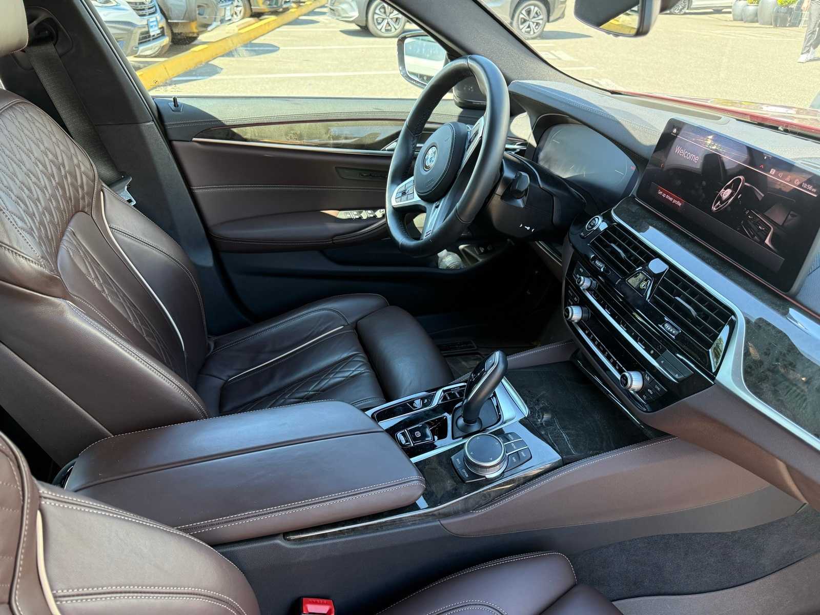 Thumbnail: 2021 BMW 5 Series - 5