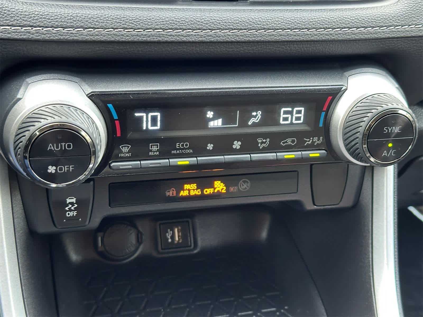 Thumbnail: 2024 Toyota RAV4 - 19