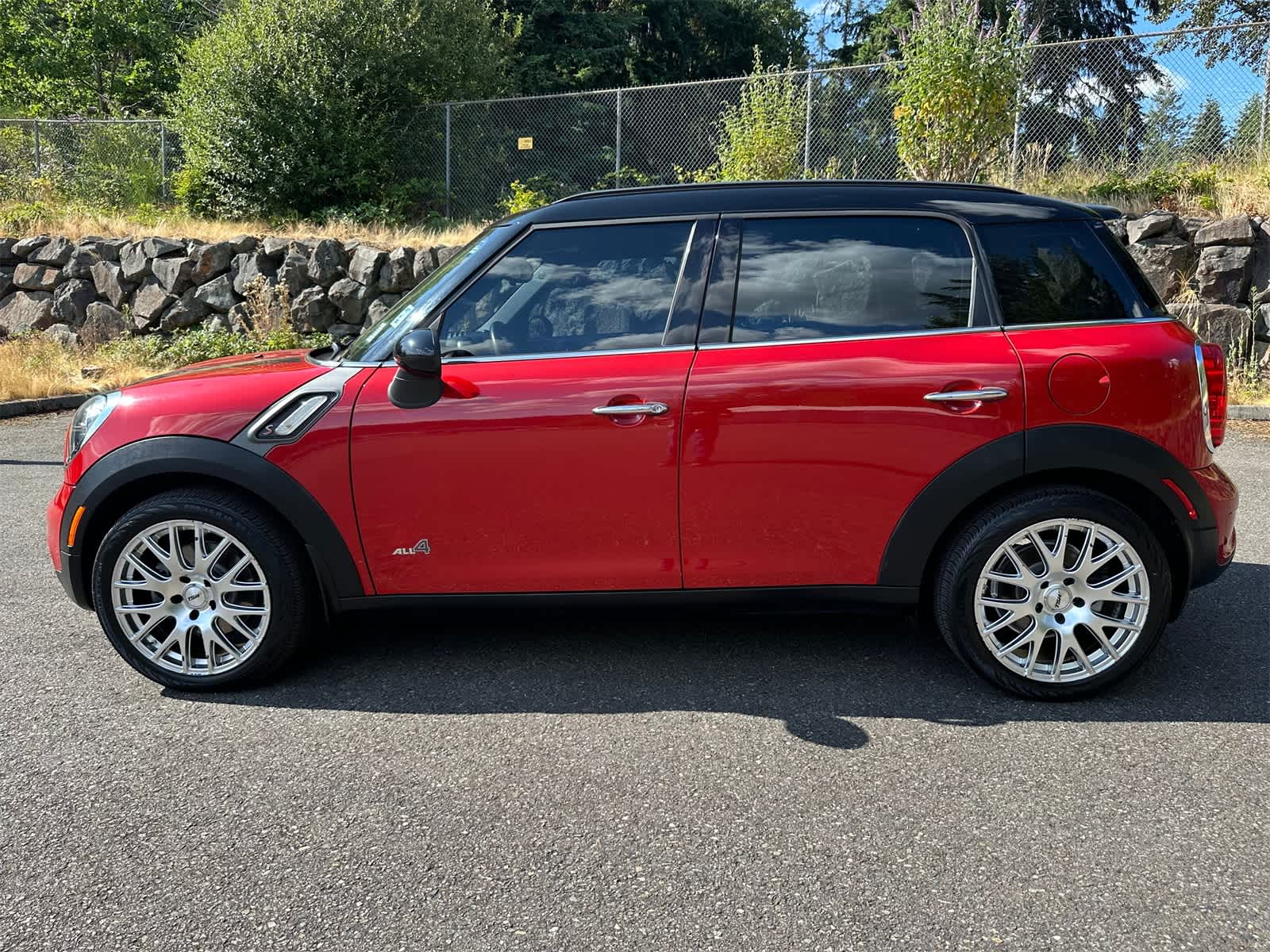 Thumbnail: 2013 MINI Cooper Countryman - 2