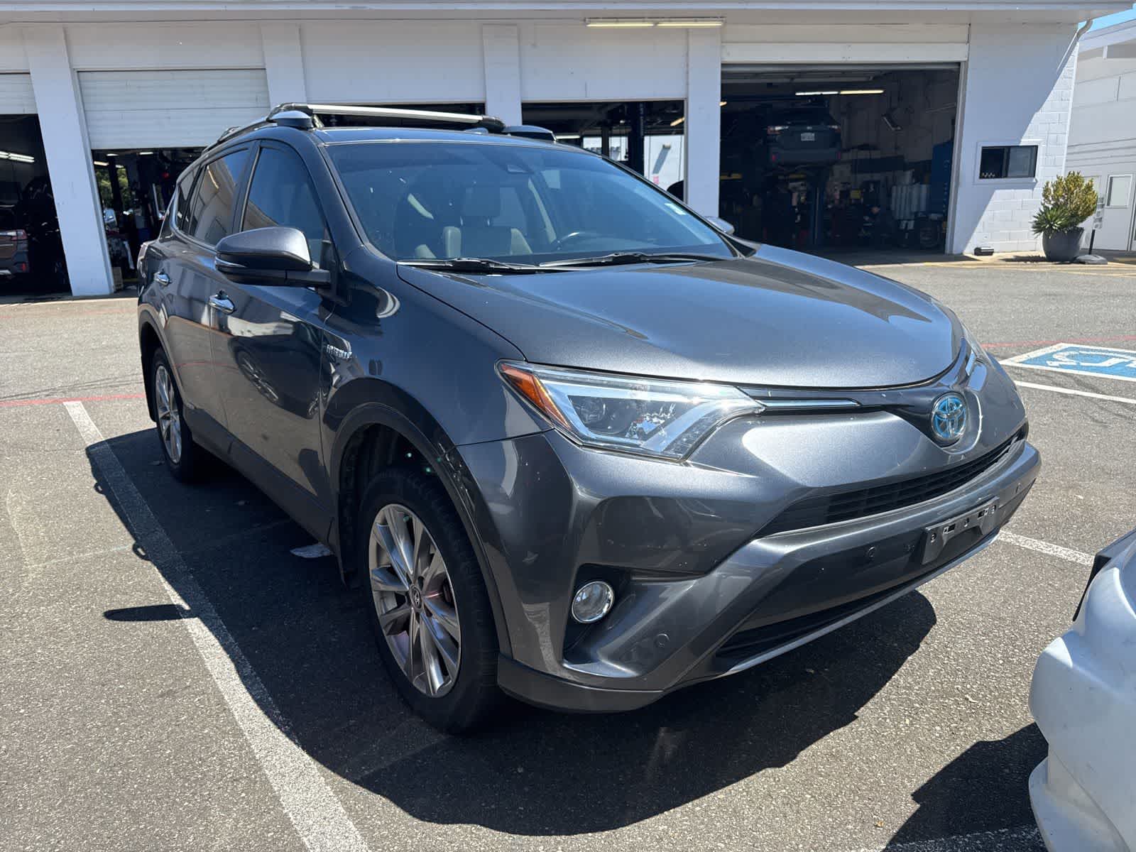 Thumbnail: 2016 Toyota RAV4 - 4