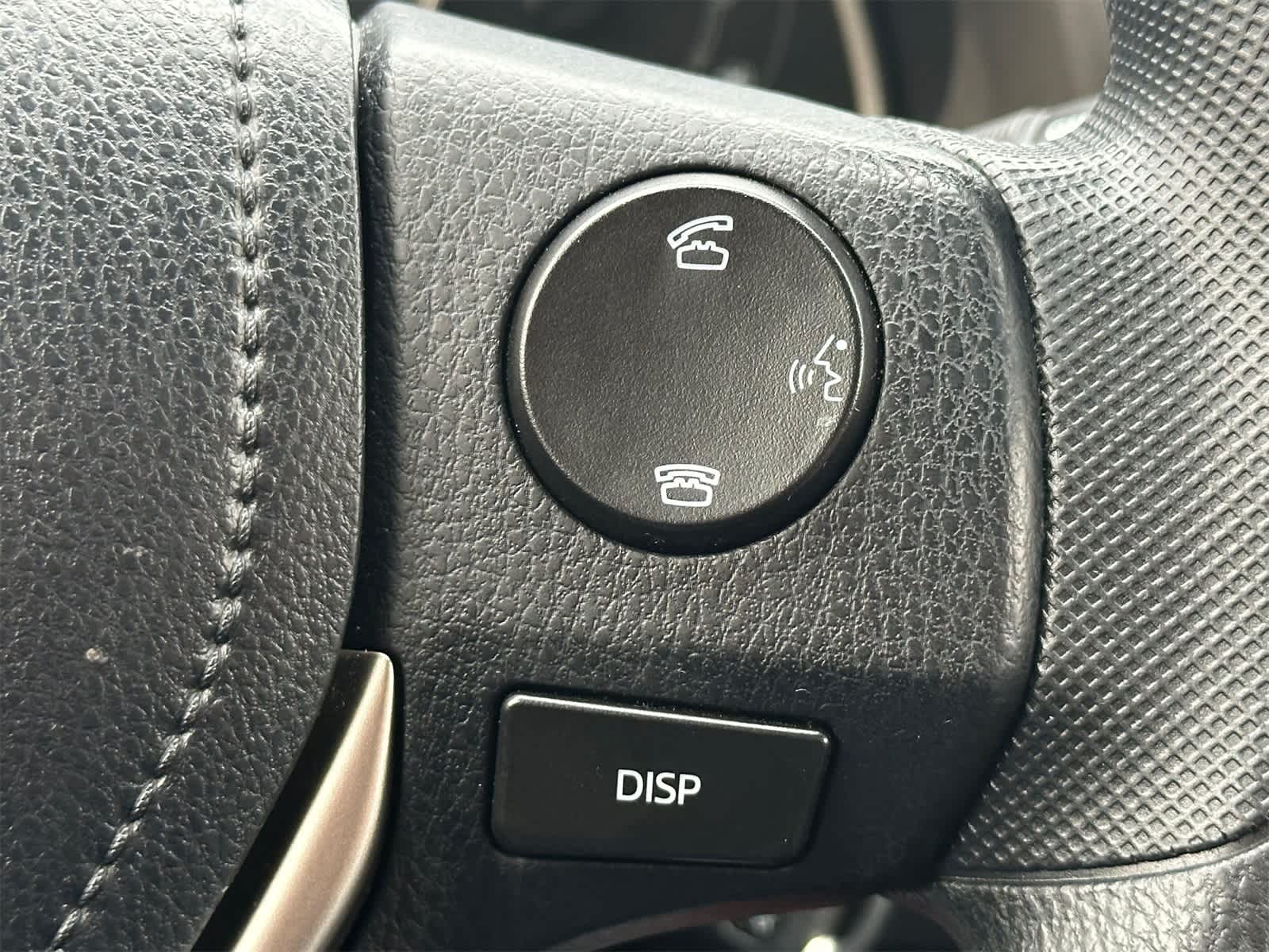 Thumbnail: 2015 Toyota RAV4 - 24