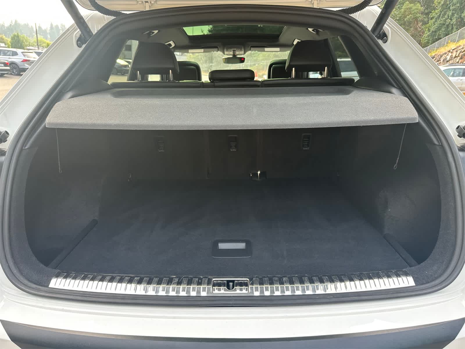 Thumbnail: 2023 Audi Q3 - 24