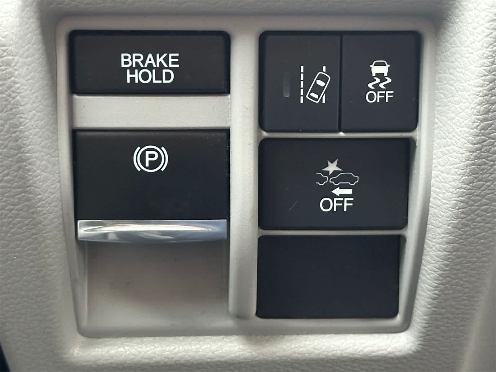 Thumbnail: 2017 Acura MDX - 24