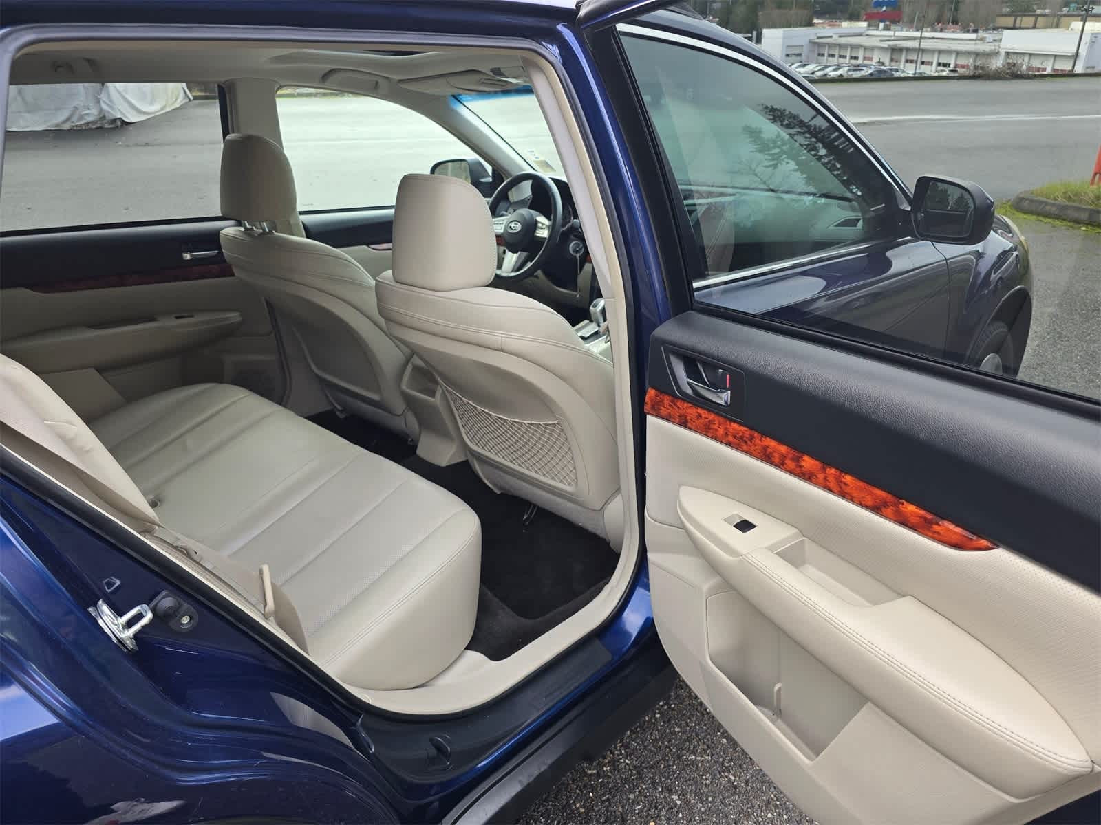 Thumbnail: 2011 Subaru Outback - 27