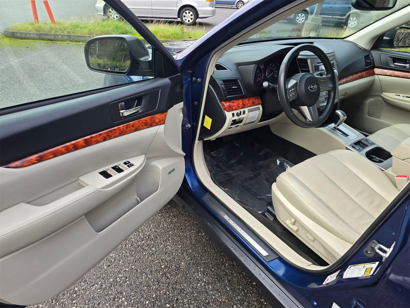 Thumbnail: 2011 Subaru Outback - 23