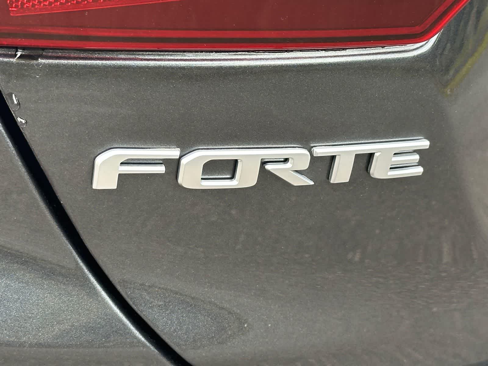 Thumbnail: 2022 Kia Forte - 6
