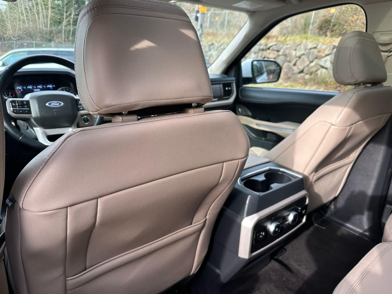 Thumbnail: 2022 Ford Expedition MAX - 10