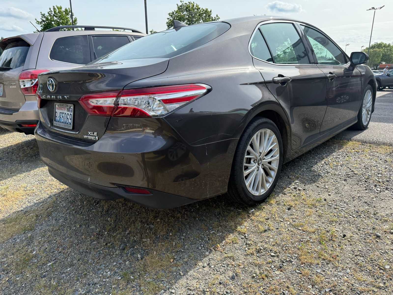 2018 Toyota Camry XLE 3