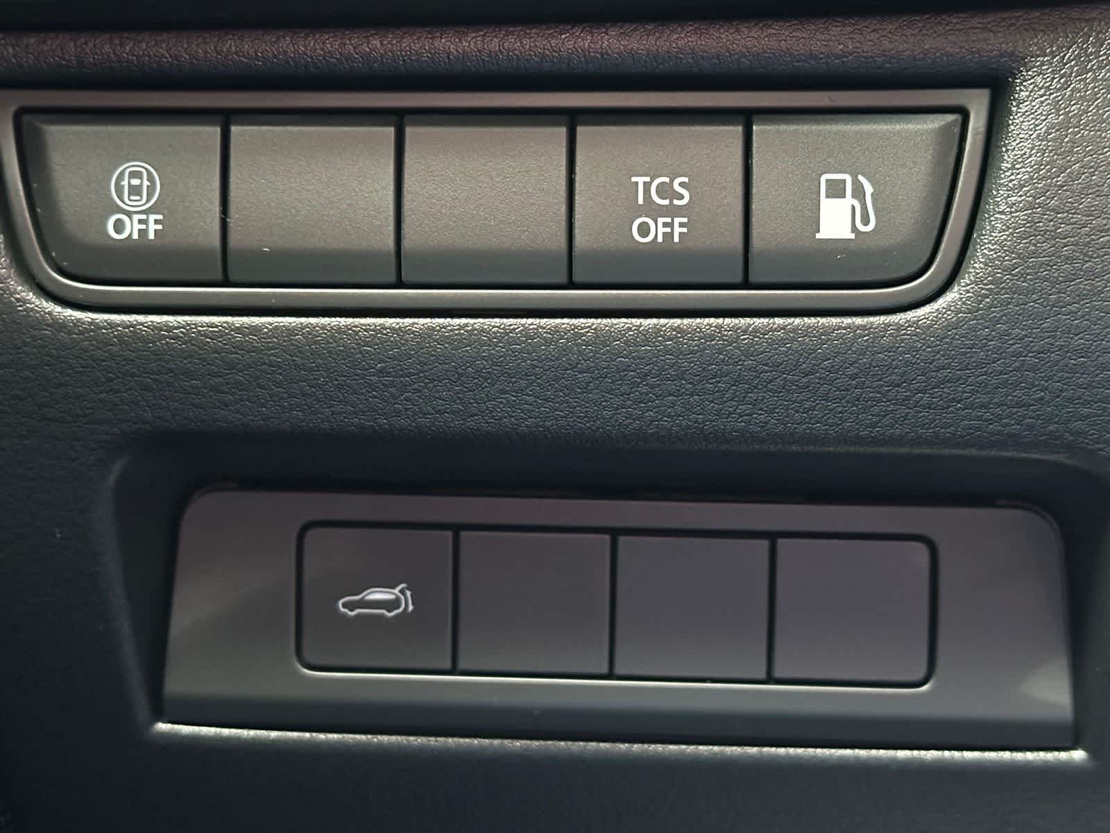 Thumbnail: 2025 Mazda CX-50 - 21