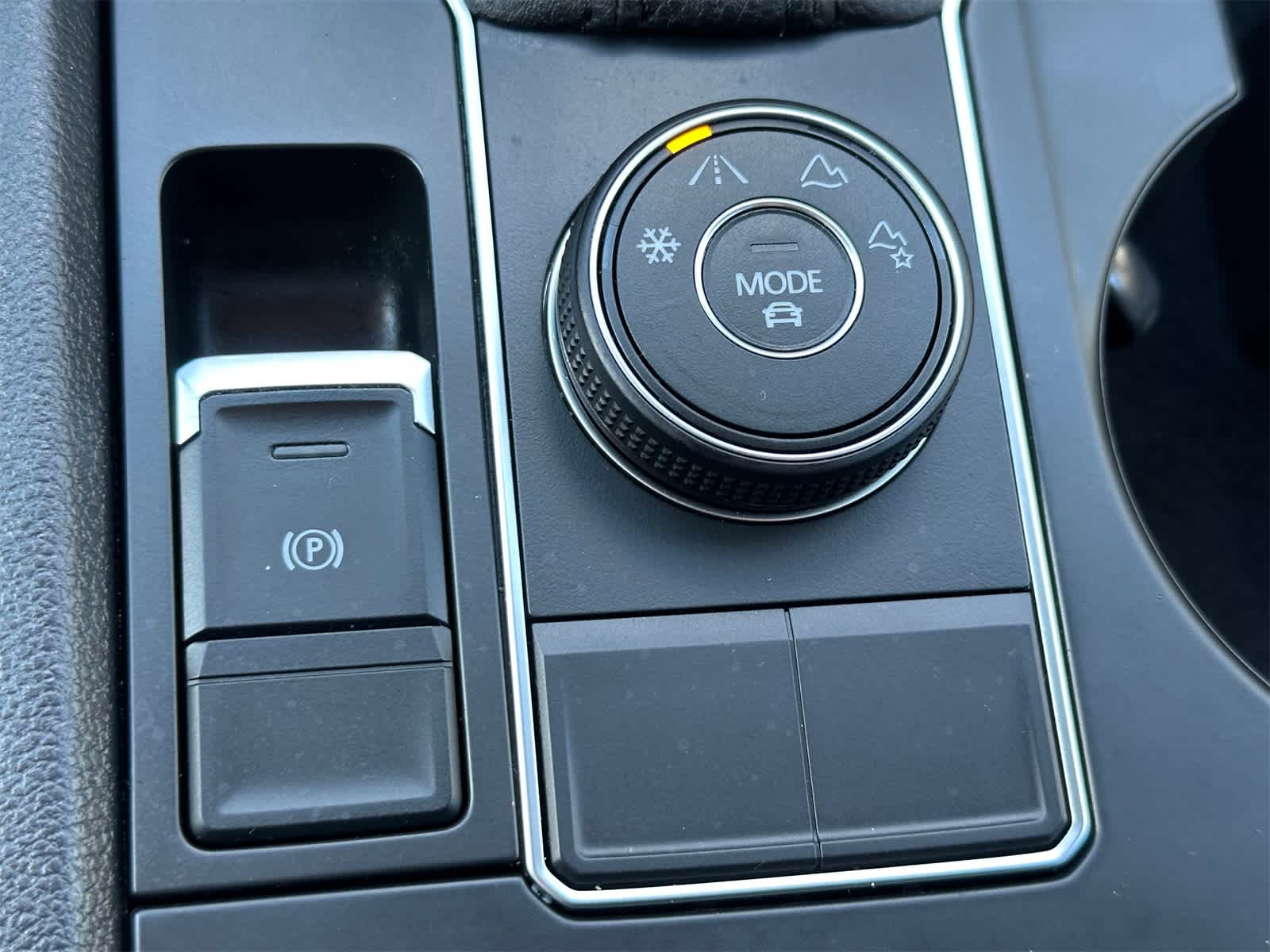 Thumbnail: 2018 Volkswagen Atlas - 21