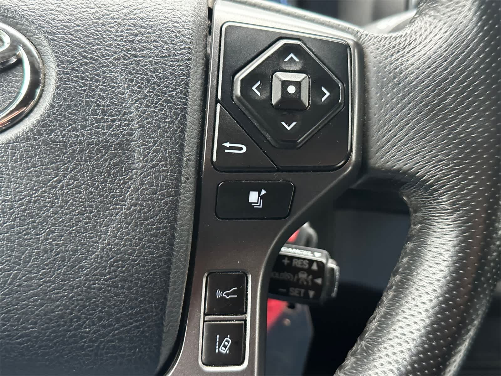 Thumbnail: 2019 Toyota Tacoma - 23