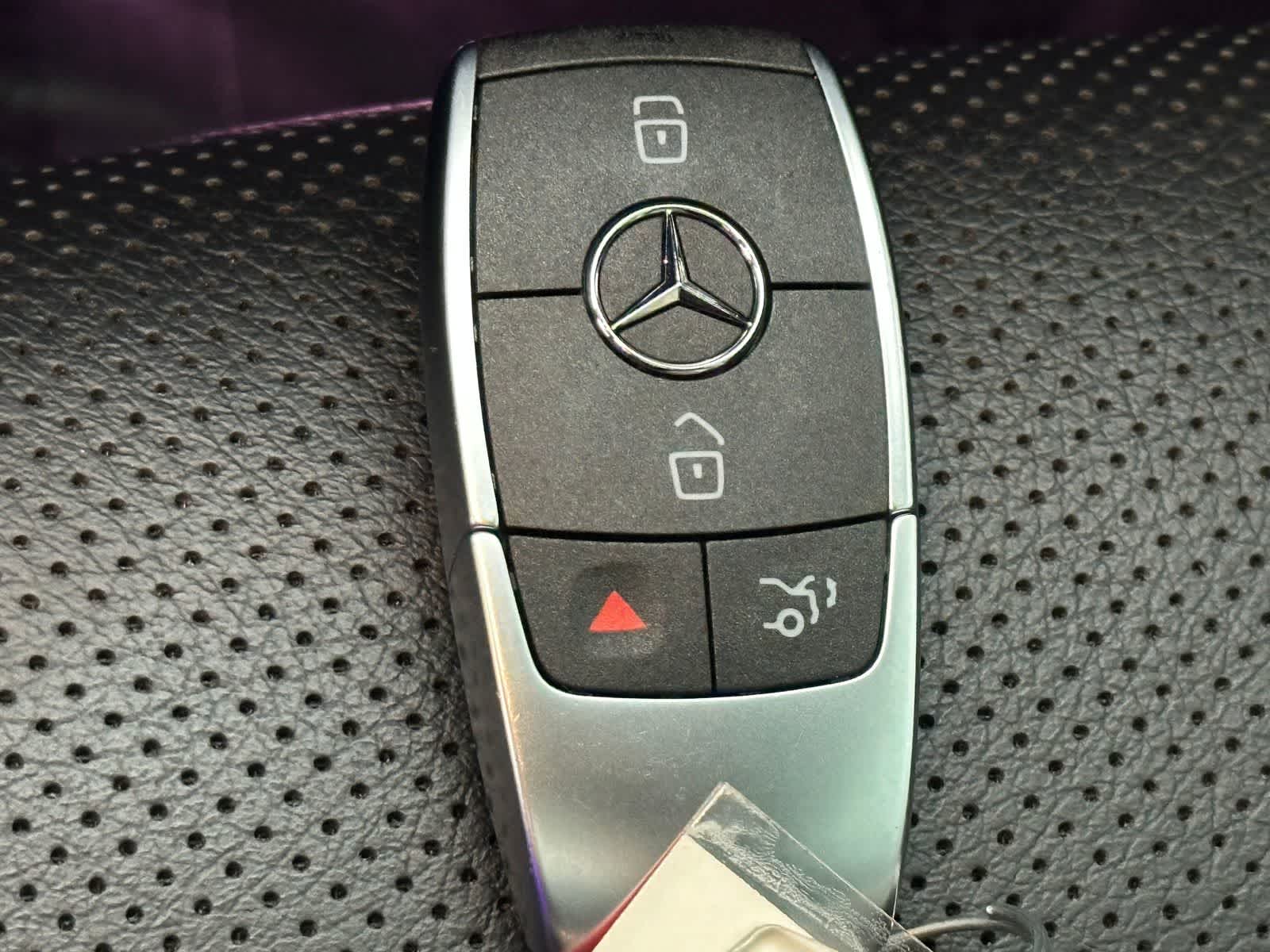 Thumbnail: 2023 Mercedes-Benz GLC - 26