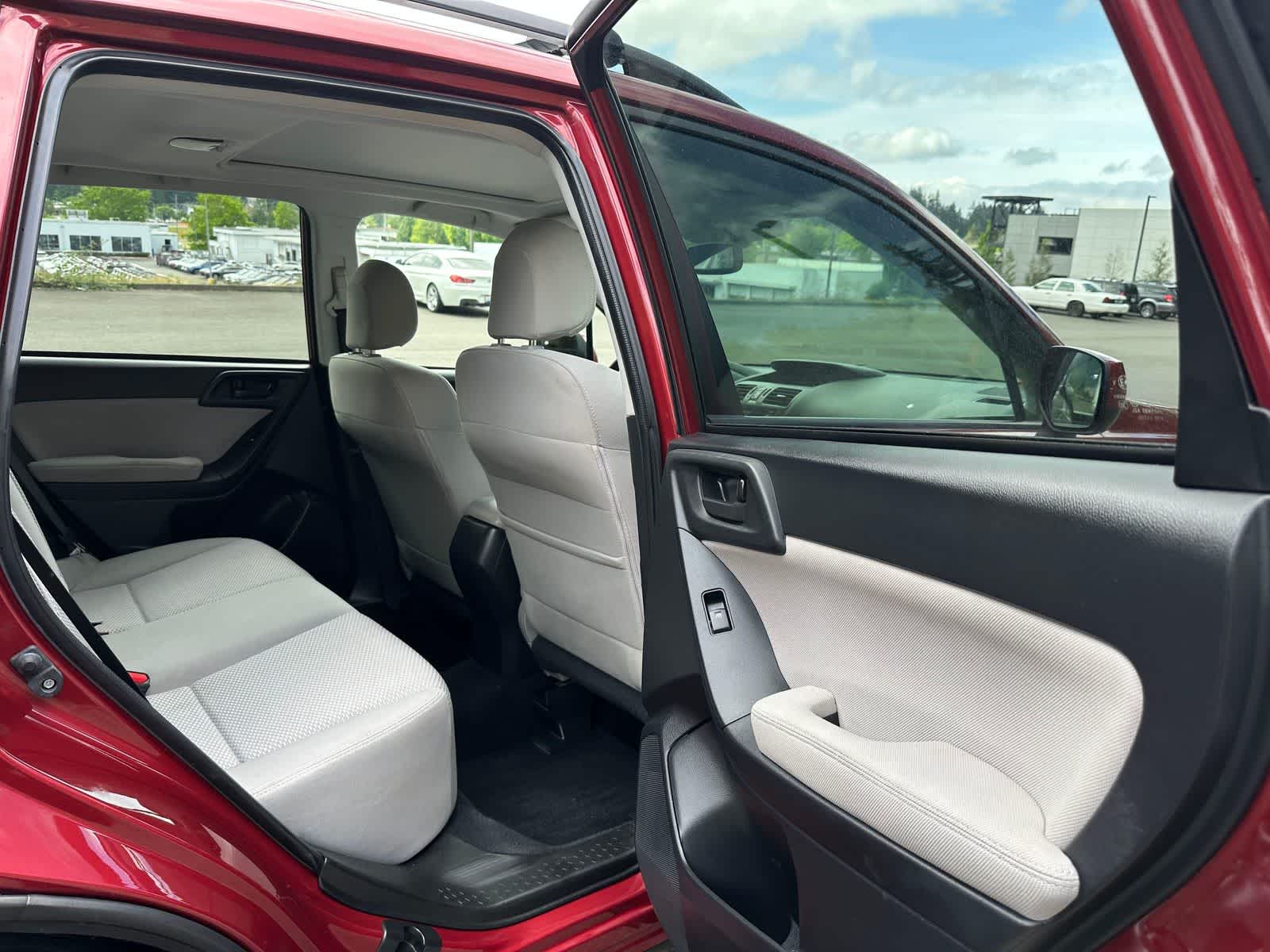 2015 Subaru Forester i Premium - Photo 12